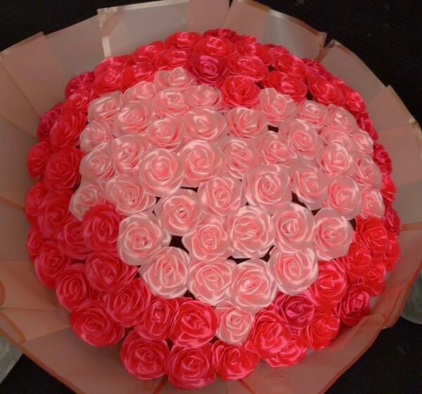100 Flowers Bouquet - Image 3